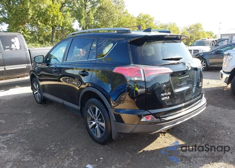 2018 Toyota Rav4 Xle из США, поврежденный, VIN 2T3RFREV7JW748238